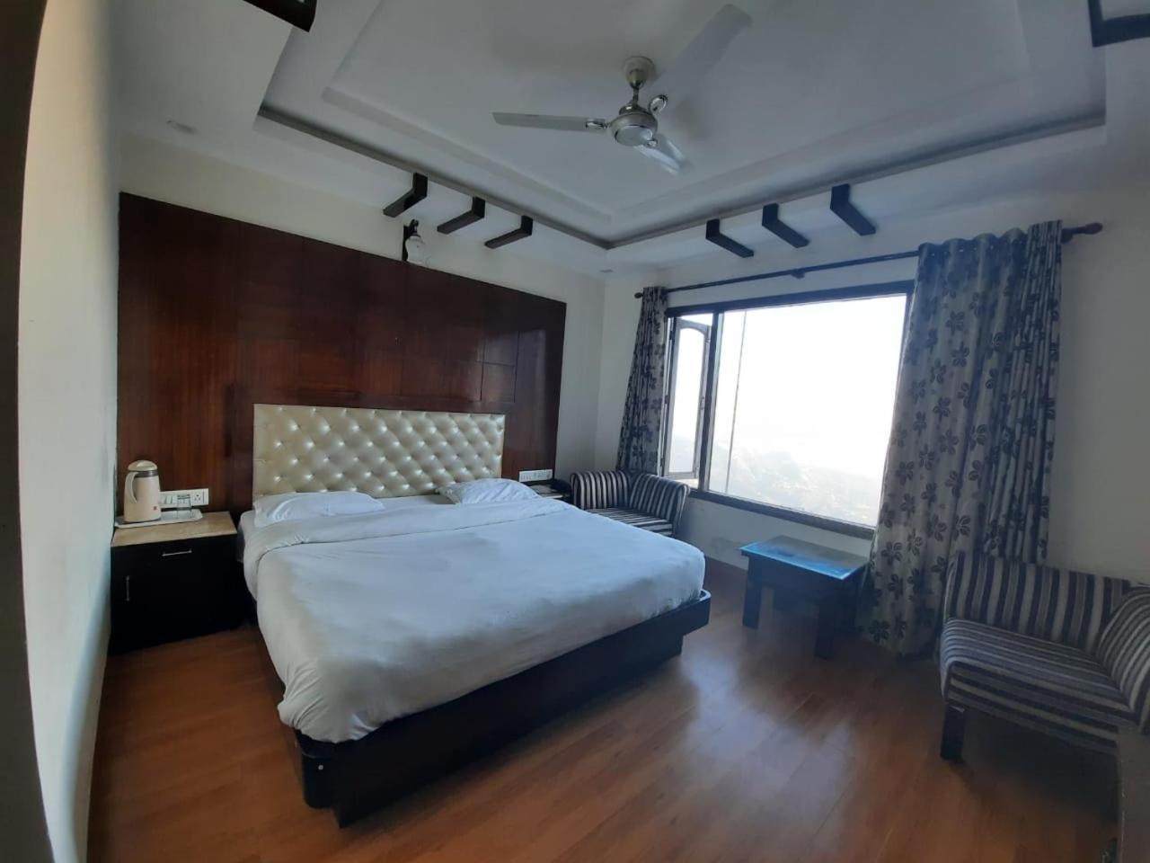 Basera Hotel 穆索里 外观 照片
