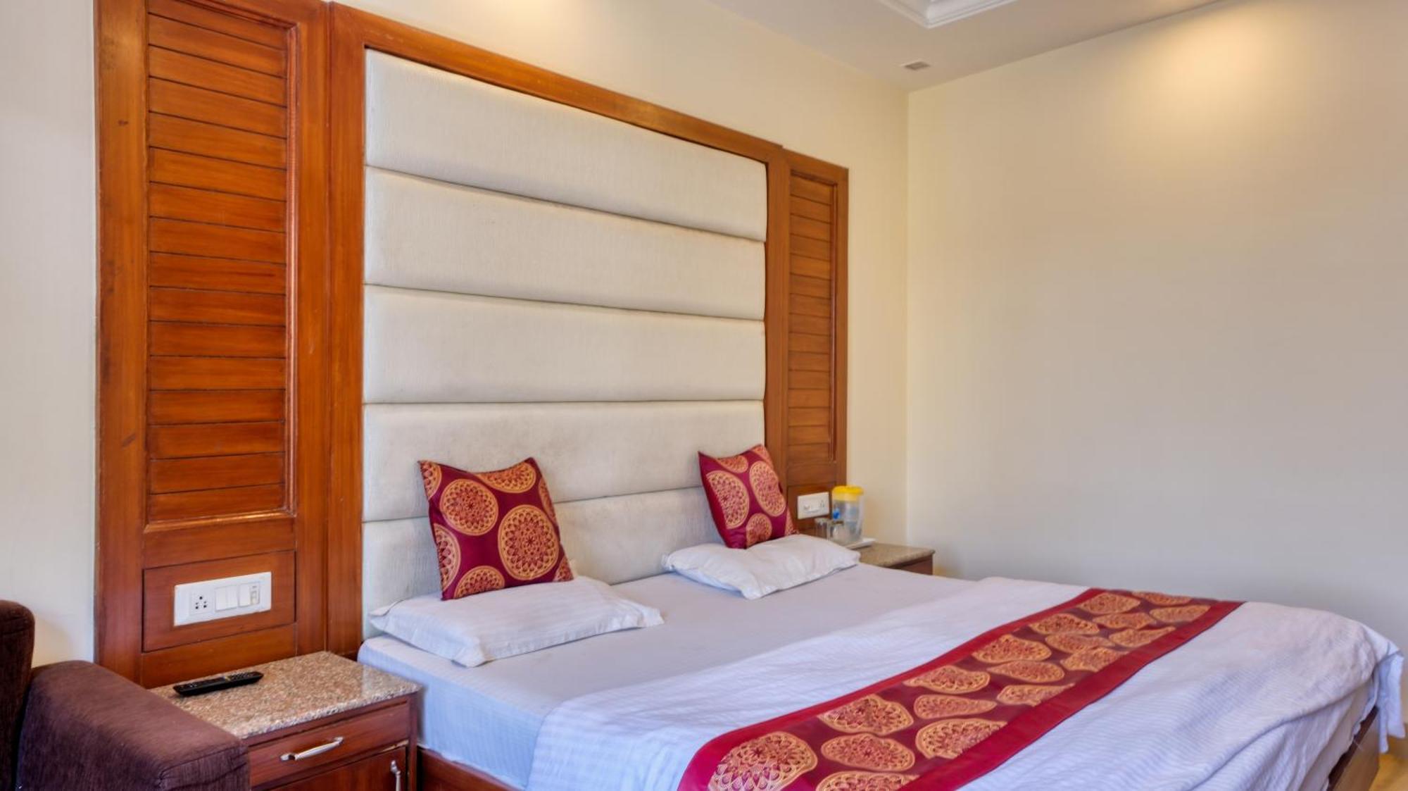 Basera Hotel 穆索里 外观 照片